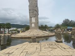 -亚龙湾中心广场