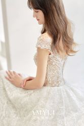 -艾米丽婚纱礼服