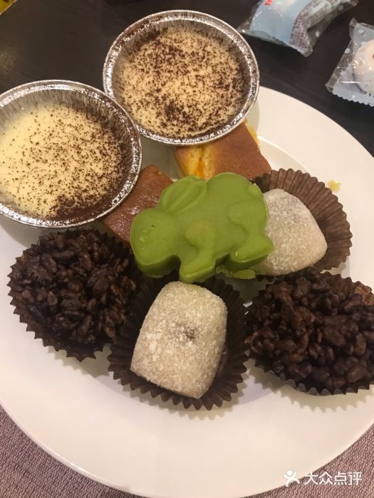 晶丽香榭自助餐(南京大饭店)提拉米苏图片