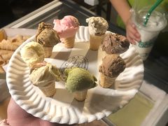 -席娜卡琳火车铁道夜市