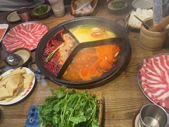 -巴卤社老火锅(财富店)
