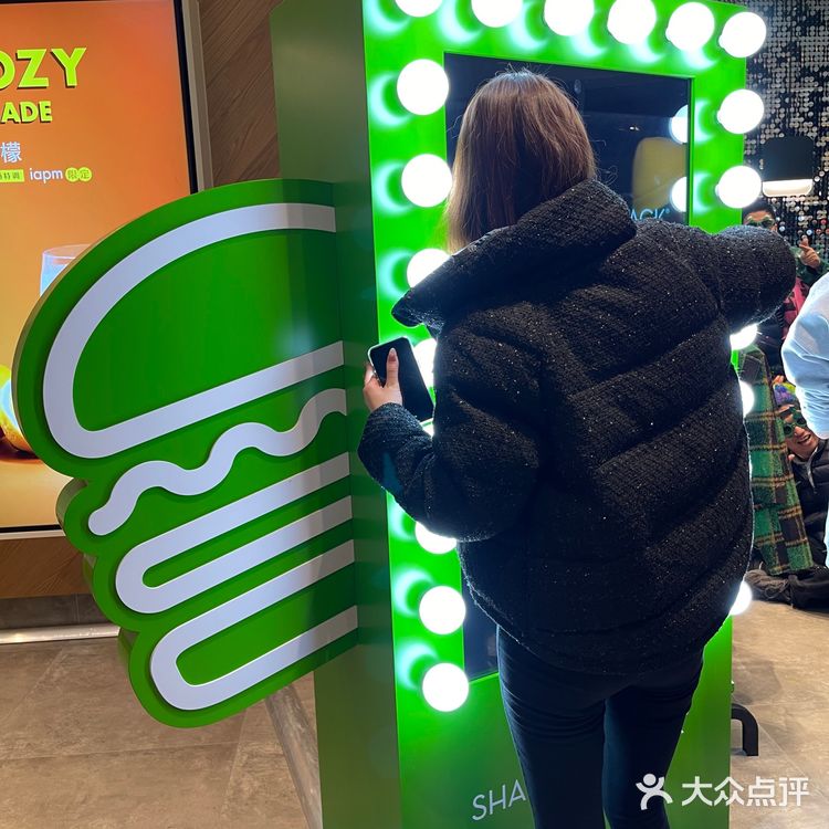 上海第7家Shake Shack 开业啦‼️