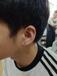 -冰岛刺青·手工穿孔·耳洞吧·专业喜纹身