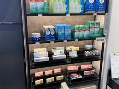 -博士眼镜集团石人工眼镜(虹口万泰店)