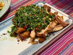 -香巴拉云南餐厅(华莱坞店)