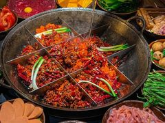 -渝嘴小老弟老火锅(华新村店)