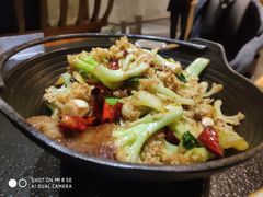 -万重锦·人文川菜馆(骡马市店)