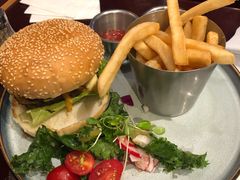 香浓蘑菇牛肉汉堡-bluefrog蓝蛙(悠唐购物中心店)