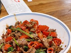 小炒黄牛肉-湘里乡亲老长沙口味馆