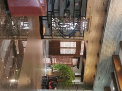 -成都中升之星奔驰4S店