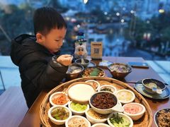 -包整·丝娃娃(一览甲秀楼风景店)