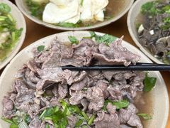 -大众跷脚牛肉馆·非遗传承单位(峨眉山店)