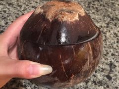 -志龙皇冠吃货椰子铺