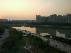 -维也纳酒店(广州番禺大石江景花园店)