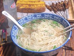 小国抻面-东大桥小国抻面烧烤(长通路店)