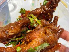 虎皮鸡爪-鱿遍天下·20年夜宵地标大排档(东风路店)