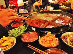 -岗上渣渣老火锅(两路口店)