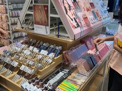 -名创优品(广东东莞东城万达2店)