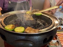 -围炉肉舍•炭烤活鳗•丹东海鲜烤肉(步行街店)