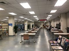 -南山图书馆(常兴路店)