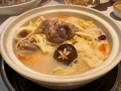 -三人行骨头王火锅(长寿店)