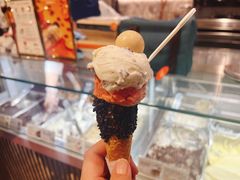 草莓冰淇淋-VENCHI 闻绮(北京国贸商城店)