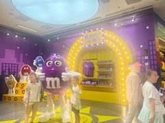 -m豆巧克力世界(上海世茂广场店)