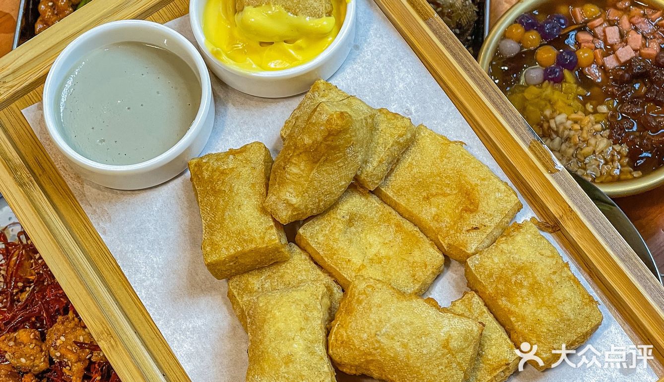 《关于我心目中杭州zui好吃东北烧烤》草莓糖水大油边