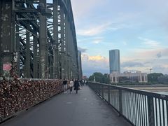 -科隆霍亨索伦桥爱情锁