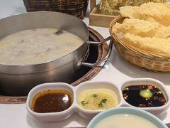 -洪氏嗨捞·猪肚鸡火锅(阳光天地店)