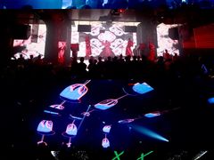 -OMO PARTY HOUSE