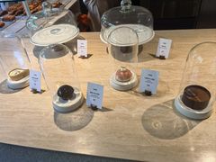 -VERIE BAKEHOUSE