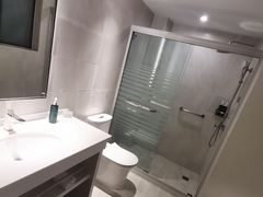 -白玉兰酒店(上海田子坊马当路地铁站店)