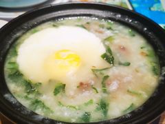 生滚窝蛋牛肉粥-雍哲港式餐厅(现代广场店)