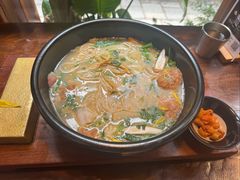 -银米·云南传统过桥米线(双廊黑金冠店)