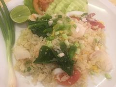 -J Daeng Seafood