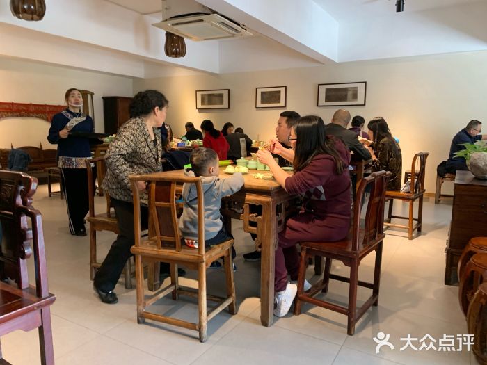 老清朝包子铺(开明街店)大堂图片