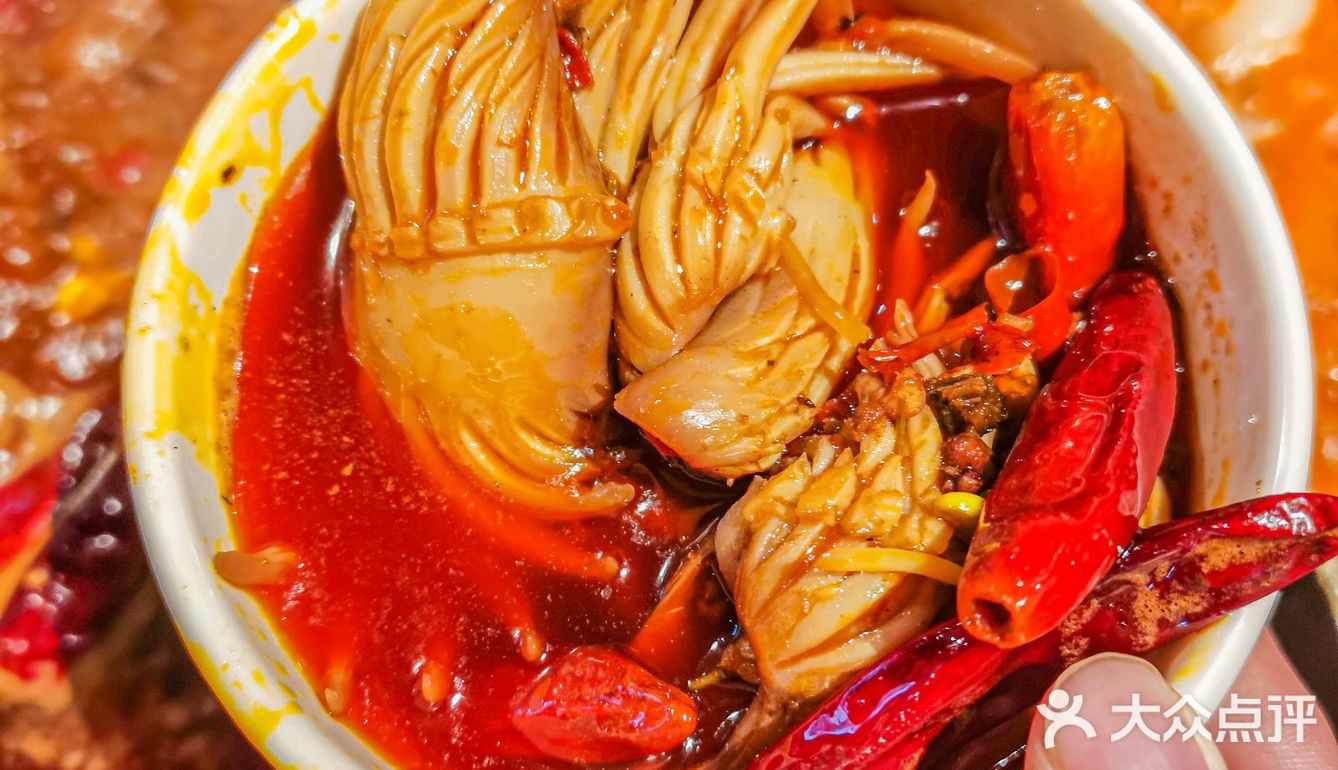 重庆火锅还是得吃川西坝子‼️老炮锅底香迷糊了🔥