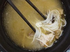 -桥香园过桥米线(国贸店)