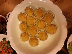 黄金富贵虾球-我去·春饼文化主题餐厅(国定路总店)