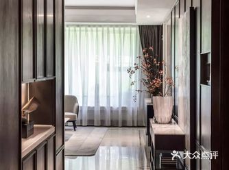 沉稳庄重的空间，住的很雅致