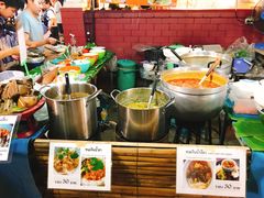 餐饮设施-周日夜市