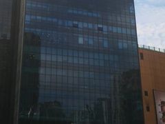 -上海龙之梦万丽酒店