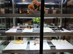 面包甜点陈列柜-川骄海鲜自助(河东店)