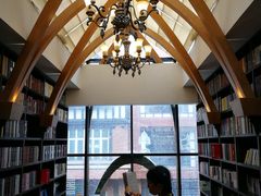 -钟书阁(松江泰晤士小镇店)