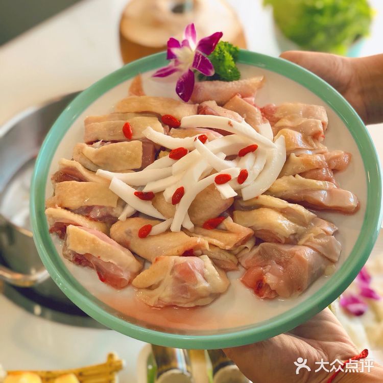 吸收了鸡油的米饭亮蹭蹭的特吸引人!