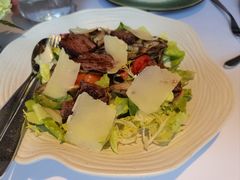 松茸时令松茸无花果牛肉色拉-蝶舍·MAISON PAPILLON