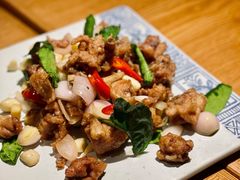 泰式柠檬香叶鸡-云海肴云南菜(正大广场店)
