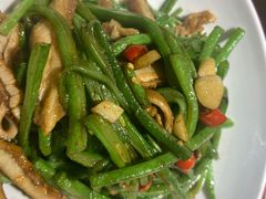 -黄泥岗·地道湖北菜(奥特莱斯店)