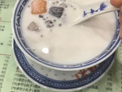 -赵记传承特色牛奶甜品(泉城广场店)